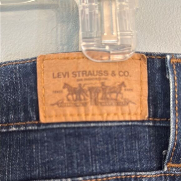 Levi’s women’s 18 short Perfectly Slimming Boot Cut 512 Jeans - Picture 10 of 12